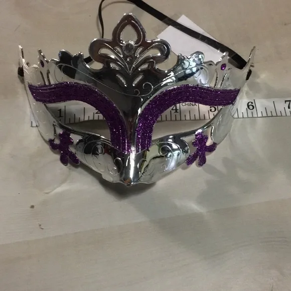 Silver with purple glitter face mask opera? Mardi-Gras? - Picture 3 of 4